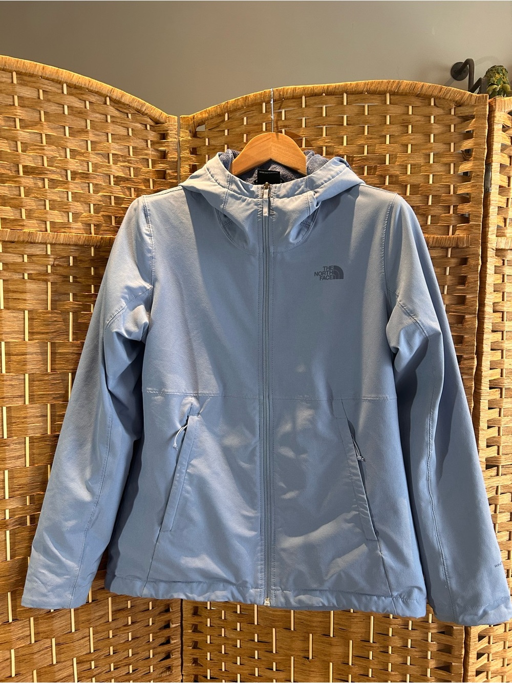 The North Face WindWall Women’s Large Blue Fleece Lined Hooded Jacket